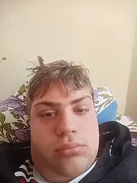 alek208 online show from July 14, 2026, 5:41 pm