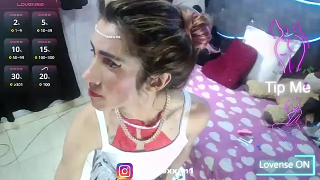 roxy roxxan online show from March 15, 2025, 6:32 pm