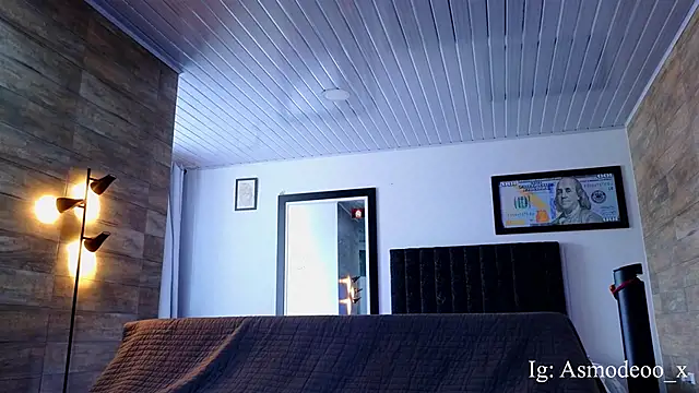 Snapshot of AsmodeoCox chatting on September 24, 2025, 1:28 pm AsmodeoCox online show from September 24, 2025, 1:28 pm