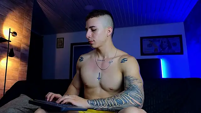 Snapshot of AsmodeoCox chatting on March 2, 2025, 3:45 am AsmodeoCox online show from March 2, 2025, 3:45 am