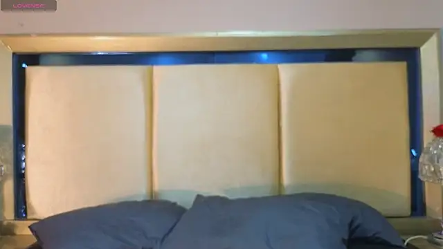 Malkongarcia online show from December 15, 2025, 9:09 pm