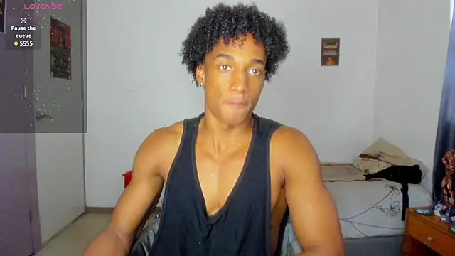 Malkongarcia online show from October 21, 2025, 11:37 pm