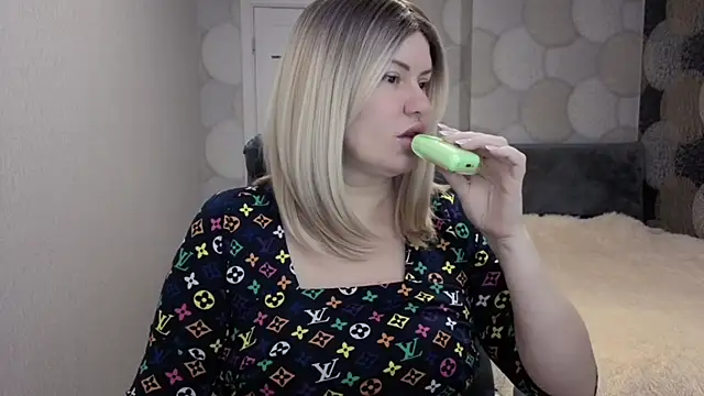 natusik online show from November 22, 2025, 9:35 pm