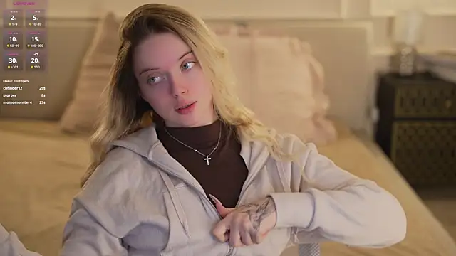 Cassy-Celestial  online show from October 15, 2025, 4:11 am