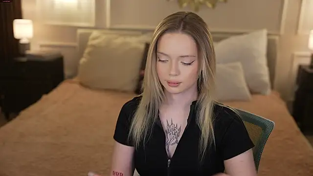 Cassy-Celestial  online show from May 16, 2026, 10:36 am