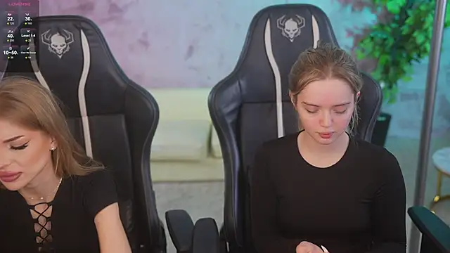 Cassy-Celestial  online show from November 12, 2025, 8:51 am