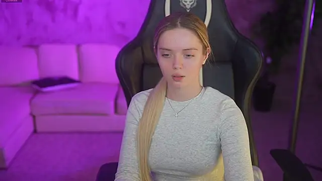 Cassy-Celestial  online show from December 1, 2025, 8:48 am