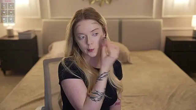 Cassy-Celestial  online show from September 12, 2025, 4:23 am