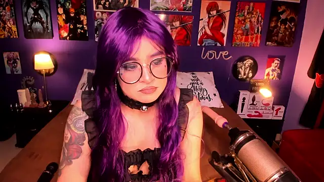 anne cross online show from December 17, 2024, 1:29 am