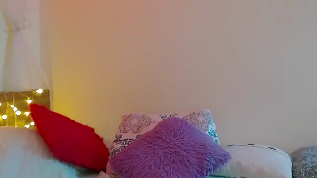 Snapshot of Juliietha_servas chatting on March 4, 2025, 1:23 am Juliietha servas online show from March 4, 2025, 1:23 am