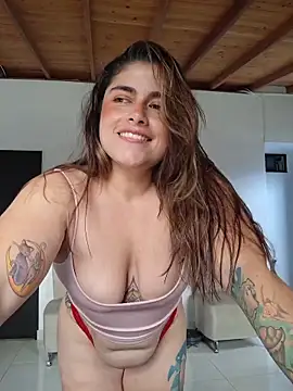 Snapshot of Juliietha_servas chatting on November 6, 2025, 5:28 pm Juliietha servas online show from November 6, 2025, 5:28 pm