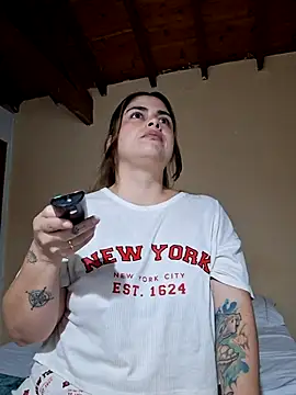 Snapshot of Juliietha_servas chatting on October 2, 2025, 1:20 am Juliietha servas online show from October 2, 2025, 1:20 am