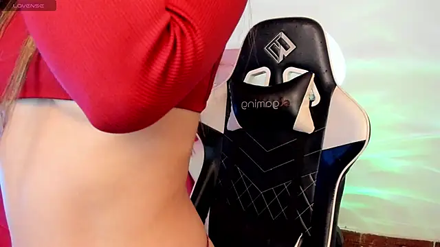 little jade online show from November 18, 2025, 10:24 pm