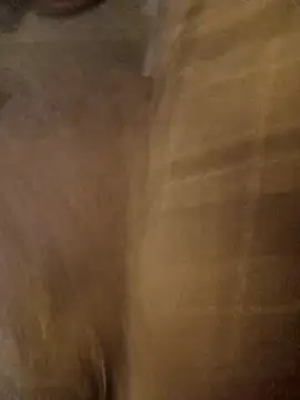 Snapshot of ySqmbVanbe chatting on December 17, 2025, 9:42 pm ySqmbVanbe online show from December 17, 2025, 9:42 pm