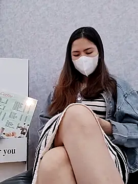 Snapshot of Kathylove_2023 chatting on December 16, 2025, 5:33 am Kathylove 2023 online show from December 16, 2025, 5:33 am