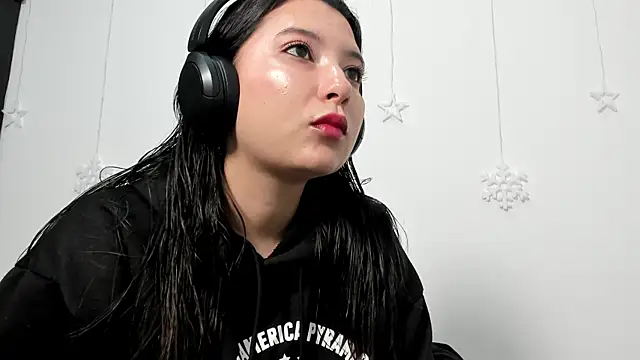 Snapshot of cami-01 chatting on April 12, 2026, 12:08 pm cami-01 online show from April 12, 2026, 12:08 pm