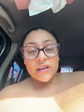 Snapshot of Sol_biglips chatting on April 12, 2026, 8:01 pm Sol biglips online show from April 12, 2026, 8:01 pm