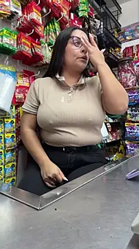 Sol biglips online show from December 3, 2025, 8:30 pm