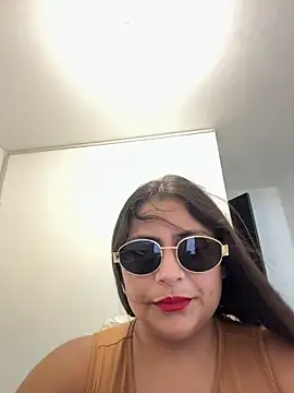 Snapshot of Sol_biglips chatting on March 16, 2026, 5:37 pm Sol biglips online show from March 16, 2026, 5:37 pm