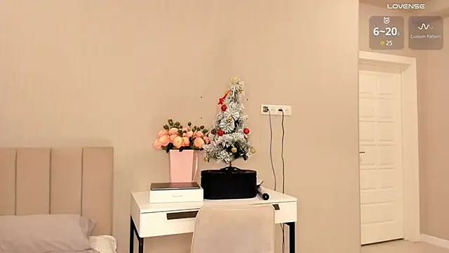 Snapshot of aya_shy chatting on December 23, 2024, 2:28 pm aya shy online show from December 23, 2024, 2:28 pm