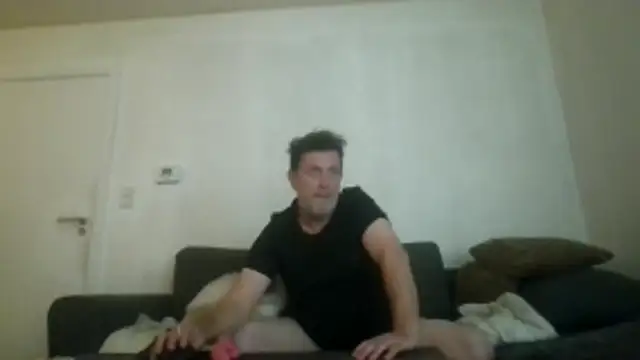 Snapshot of oopsxx chatting on April 14, 2026, 5:34 am oopsxx online show from April 14, 2026, 5:34 am