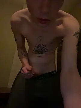 Snapshot of Mikeswanston chatting on February 28, 2025, 5:04 am Mikeswanston online show from February 28, 2025, 5:04 am