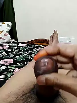 Snapshot of AUNTY1984 chatting on October 2, 2025, 6:39 am AUNTY1984 online show from October 2, 2025, 6:39 am