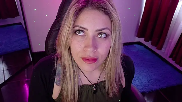 Natalia Montoya online show from September 24, 2025, 10:16 pm