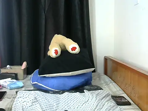 Snapshot of ebony_shilly3 chatting on March 16, 2025, 12:45 am ebony shilly3 online show from March 16, 2025, 12:45 am