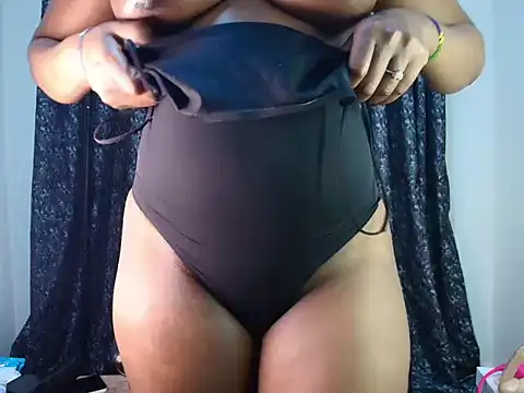 Snapshot of ebony_shilly3 chatting on October 11, 2025, 11:17 pm ebony shilly3 online show from October 11, 2025, 11:17 pm