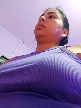 Snapshot of Valeer_abby chatting on April 4, 2026, 12:34 pm Valeer abby online show from April 4, 2026, 12:34 pm