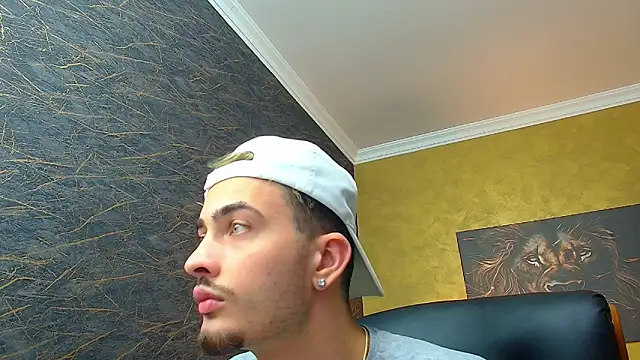 Snapshot of BrandonTate chatting on September 9, 2025, 4:44 am BrandonTate online show from September 9, 2025, 4:44 am
