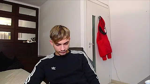 Snapshot of BrandonTate chatting on November 23, 2025, 12:26 pm BrandonTate online show from November 23, 2025, 12:26 pm