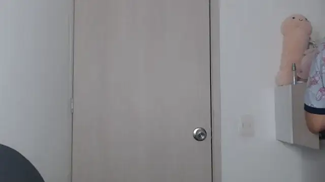 Snapshot of kaiine190 chatting on October 25, 2025, 8:24 am kaiine190 online show from October 25, 2025, 8:24 am