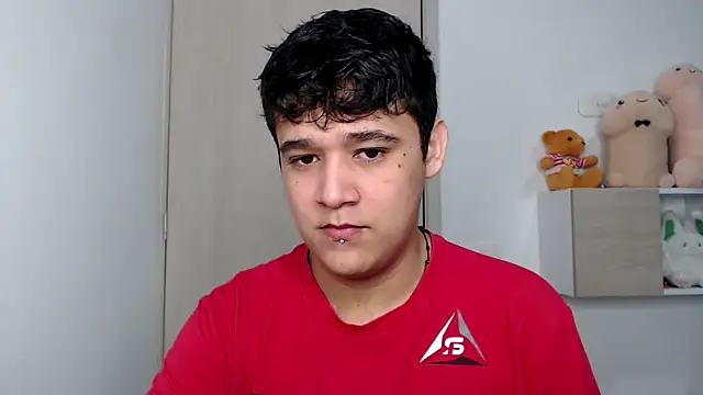 Snapshot of kaiine190 chatting on October 17, 2025, 10:50 am kaiine190 online show from October 17, 2025, 10:50 am