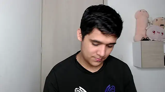 Snapshot of kaiine190 chatting on October 22, 2025, 6:35 am kaiine190 online show from October 22, 2025, 6:35 am