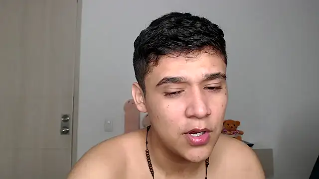 Snapshot of kaiine190 chatting on November 17, 2025, 5:33 am kaiine190 online show from November 17, 2025, 5:33 am