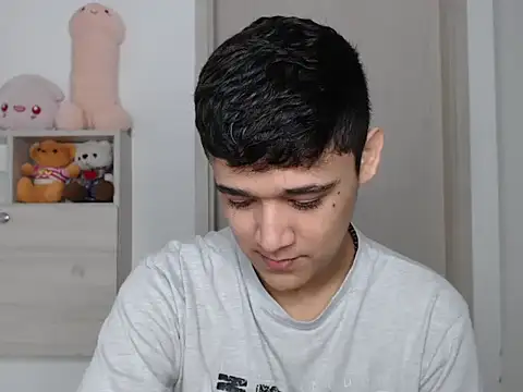 Snapshot of kaiine190 chatting on December 1, 2025, 1:12 pm kaiine190 online show from December 1, 2025, 1:12 pm