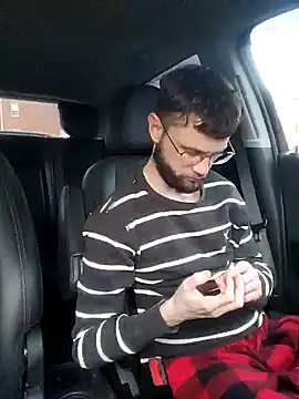 Snapshot of Talenjames4 chatting on January 5, 2025, 9:47 pm Talenjames4 online show from January 5, 2025, 9:47 pm