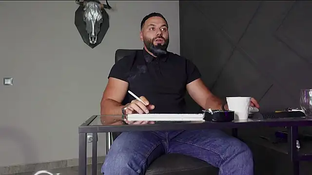 Snapshot of mattmasterss chatting on September 26, 2025, 10:16 pm mattmasterss online show from September 26, 2025, 10:16 pm