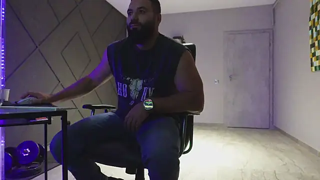 Snapshot of mattmasterss chatting on December 2, 2025, 3:41 am mattmasterss online show from December 2, 2025, 3:41 am