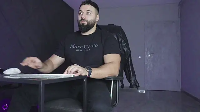 Snapshot of mattmasterss chatting on January 14, 2026, 9:29 pm mattmasterss online show from January 14, 2026, 9:29 pm