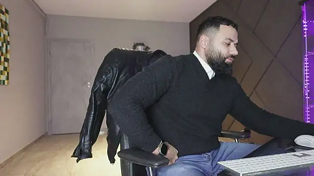 Snapshot of mattmasterss chatting on February 5, 2026, 6:37 pm mattmasterss online show from February 5, 2026, 6:37 pm