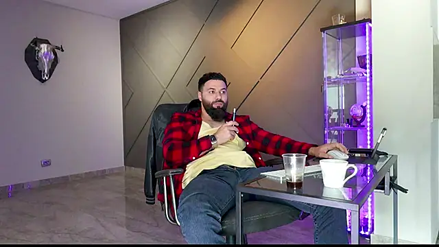 Snapshot of mattmasterss chatting on March 10, 2025, 1:00 pm mattmasterss online show from March 10, 2025, 1:00 pm