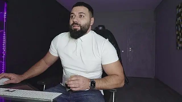 Snapshot of mattmasterss chatting on February 5, 2026, 1:01 am mattmasterss online show from February 5, 2026, 1:01 am