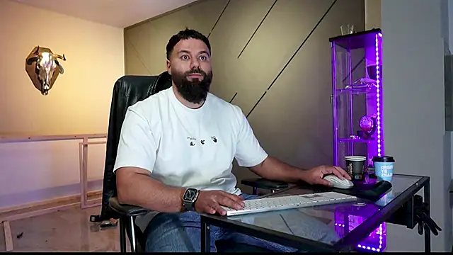 Snapshot of mattmasterss chatting on March 22, 2025, 11:20 pm mattmasterss online show from March 22, 2025, 11:20 pm