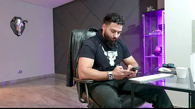 Snapshot of mattmasterss chatting on March 13, 2025, 9:16 pm mattmasterss online show from March 13, 2025, 9:16 pm