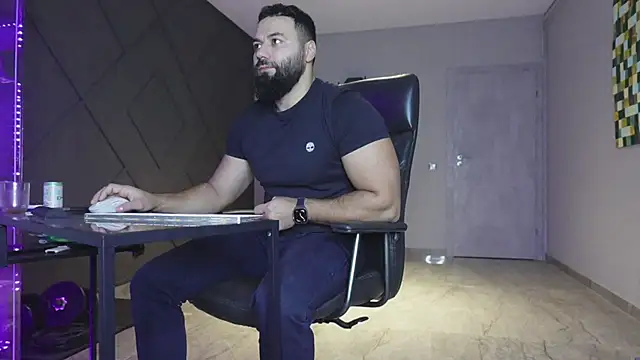 Snapshot of mattmasterss chatting on December 20, 2025, 3:53 am mattmasterss online show from December 20, 2025, 3:53 am