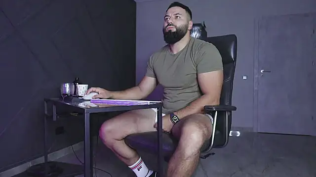 Snapshot of mattmasterss chatting on November 10, 2025, 3:44 am mattmasterss online show from November 10, 2025, 3:44 am