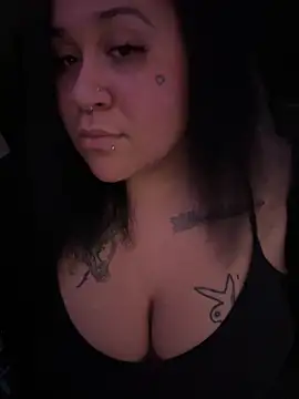 Juicyjordie online show from May 2, 2026, 3:56 am
